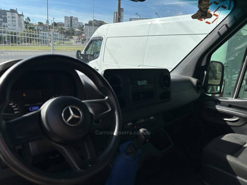 MERCEDES-BENZ - SPRINTER - 2021/2022 - Branca - R$ 230.000,00