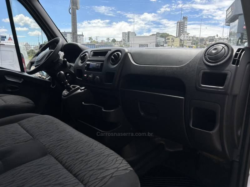 RENAULT - MASTER - 2019/2020 - Branca - R$ 165.000,00