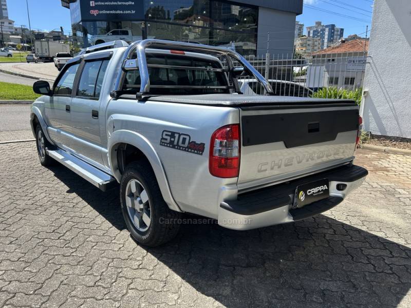 CHEVROLET - S10 - 2008/2009 - Prata - R$ 82.000,00
