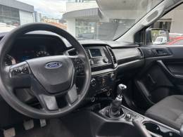FORD - RANGER - 2022/2023 - Branca - R$ 158.000,00