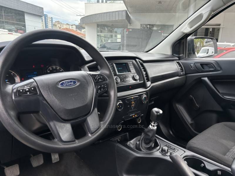 FORD - RANGER - 2022/2023 - Branca - R$ 158.000,00
