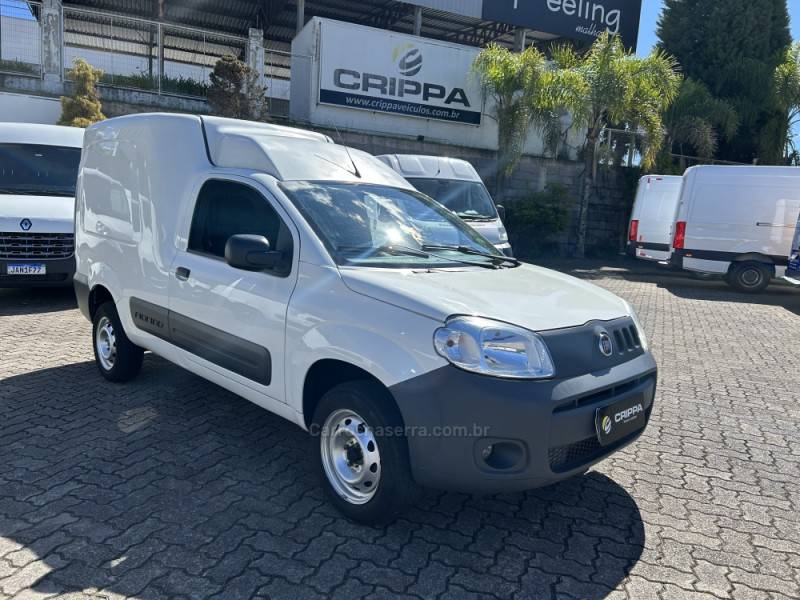 FIAT - FIORINO - 2016/2017 - Branca - R$ 65.000,00