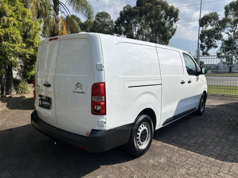 CITROËN - JUMPY - 2021/2022 - Branca - R$ 120.000,00