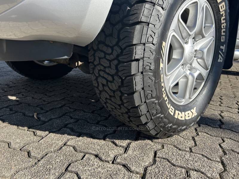 FORD - RANGER - 2014/2014 - Prata - R$ 115.000,00