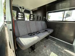 RENAULT - MASTER - 2015/2016 - Branca - R$ 148.000,00