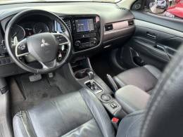 MITSUBISHI - OUTLANDER - 2014/2015 - Branca - R$ 70.000,00