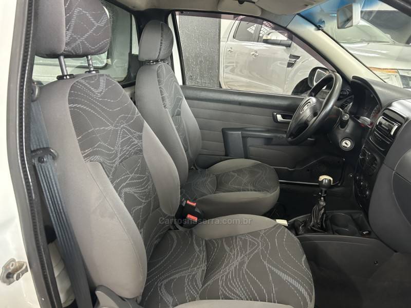 FIAT - STRADA - 2013/2013 - Branca - R$ 43.000,00