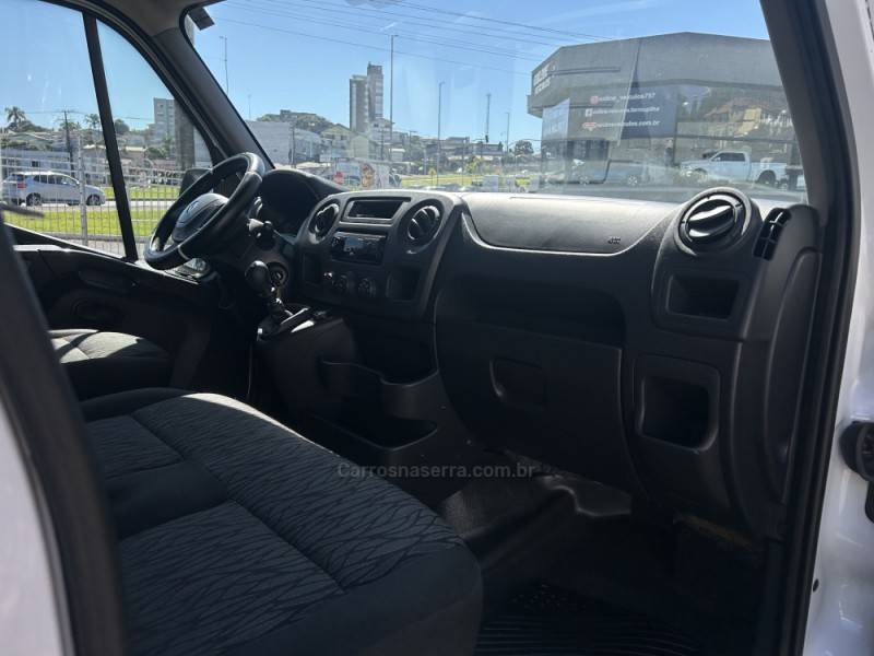 RENAULT - MASTER - 2019/2020 - Branca - R$ 157.000,00