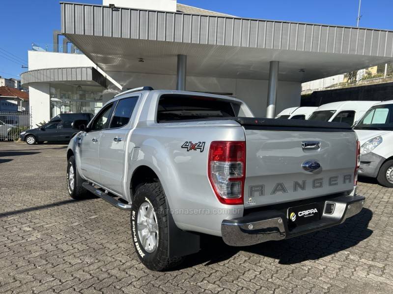 FORD - RANGER - 2014/2014 - Prata - R$ 115.000,00
