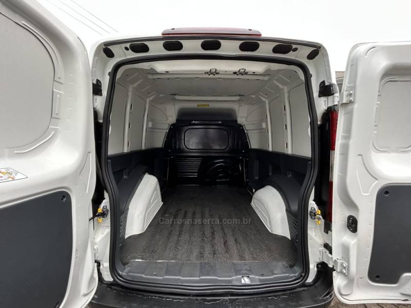 FIAT - FIORINO - 2023/2024 - Branca - R$ 96.000,00