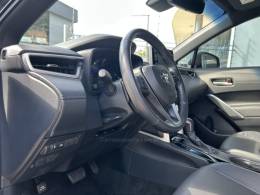 TOYOTA - COROLLA - 2022/2023 - Preta - R$ 145.000,00