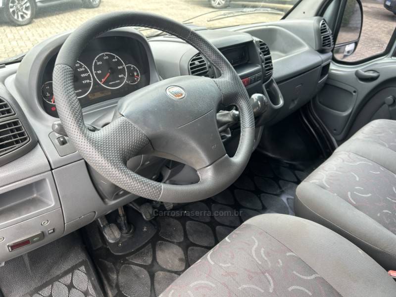 FIAT - DUCATO - 2012/2013 - Prata - R$ 105.000,00