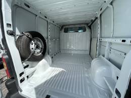 RENAULT - MASTER - 2012/2013 - Branca - R$ 95.000,00