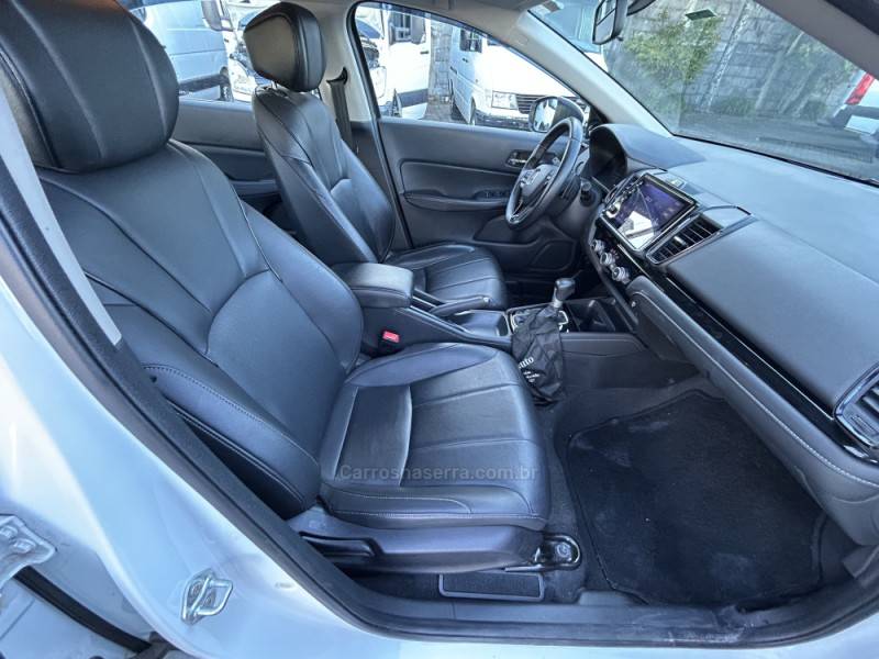HONDA - CITY - 2022/2023 - Branca - R$ 110.000,00