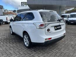 MITSUBISHI - OUTLANDER - 2014/2015 - Branca - R$ 70.000,00