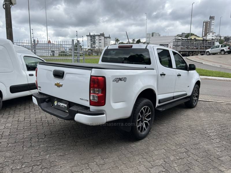 CHEVROLET - S10 - 2022/2022 - Branca - R$ 135.000,00