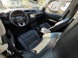 TOYOTA - HILUX - 2022/2022 - Branca - R$ 165.000,00