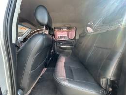 TOYOTA - HILUX - 2013/2014 - Prata - R$ 140.000,00