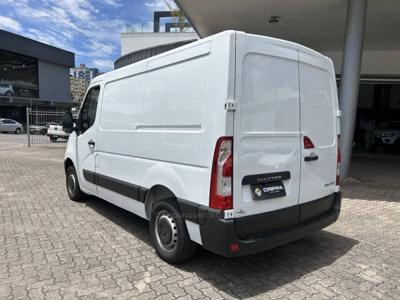 RENAULT - MASTER - 2019/2020 - Branca - R$ 165.000,00