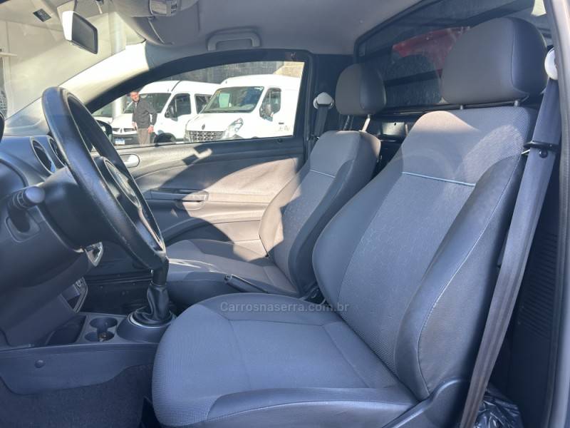 VOLKSWAGEN - SAVEIRO - 2013/2013 - Azul - R$ 50.000,00