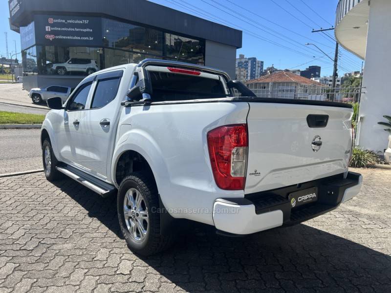 NISSAN - FRONTIER - 2022/2023 - Branca - R$ 175.000,00