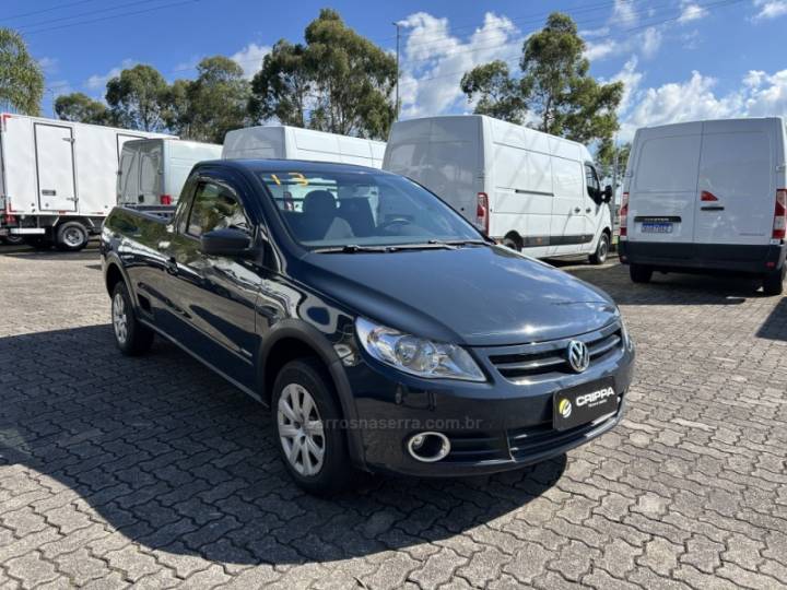 VOLKSWAGEN - SAVEIRO - 2013/2012 - Cinza - R$ 48.000,00