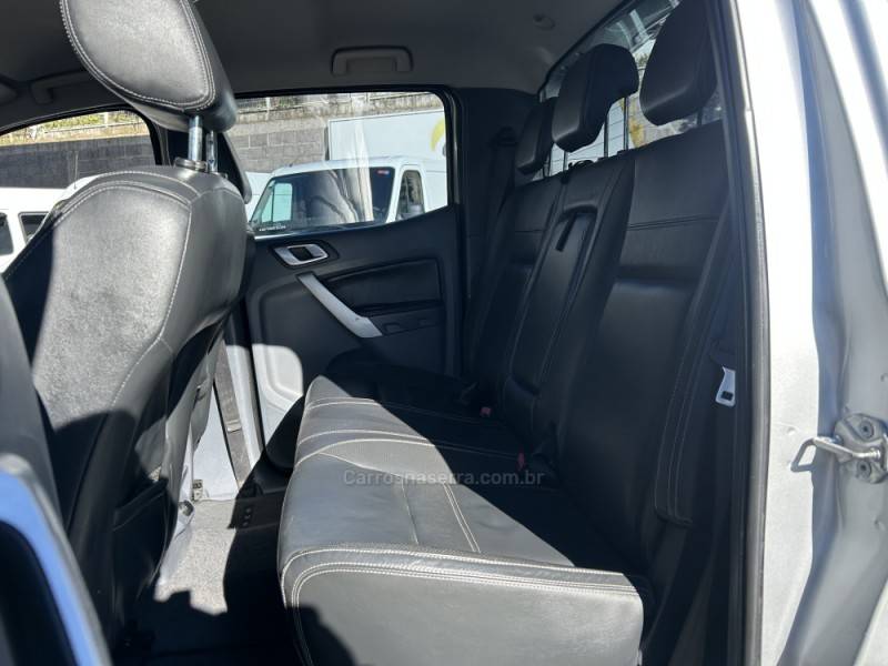 FORD - RANGER - 2014/2014 - Prata - R$ 115.000,00