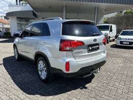 KIA MOTORS - SORENTO - 2014/2015 - Prata - R$ 75.000,00