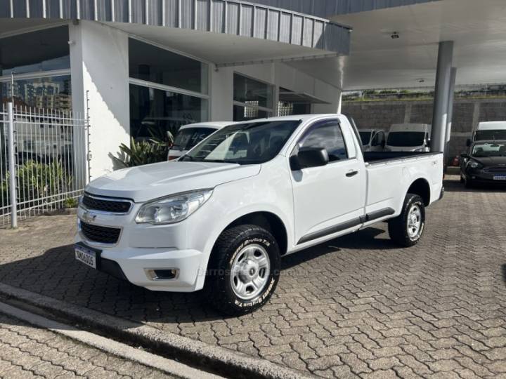 CHEVROLET - S10 - 2013/2013 - Branca - R$ 95.000,00