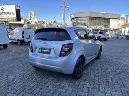 CHEVROLET - SONIC - 2013/2013 - Prata - R$ 37.000,00