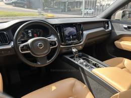 VOLVO - XC60 - 2018/2019 - Branca - R$ 155.000,00
