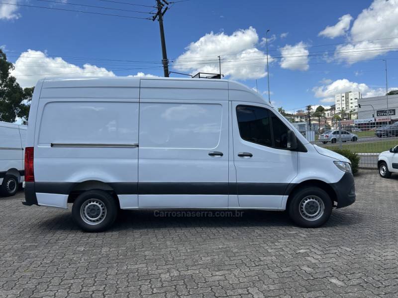 MERCEDES-BENZ - SPRINTER - 2021/2022 - Branca - R$ 220.000,00