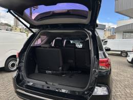 TOYOTA - HILUX SW4 - 2016/2017 - Preta - R$ 215.000,00