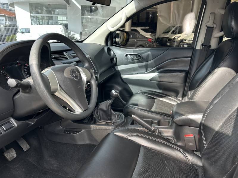 NISSAN - FRONTIER - 2019/2020 - Prata - R$ 117.000,00