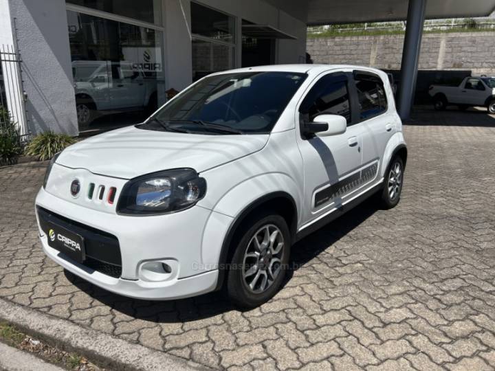 FIAT - UNO - 2013/2014 - Branca - R$ 40.000,00