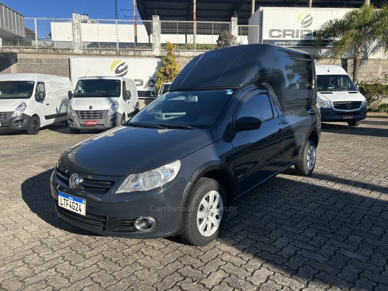 VOLKSWAGEN - SAVEIRO - 2013/2013 - Azul - R$ 50.000,00