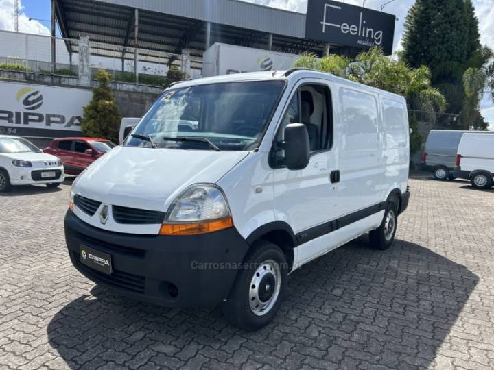 RENAULT - MASTER - 2012/2013 - Branca - R$ 95.000,00