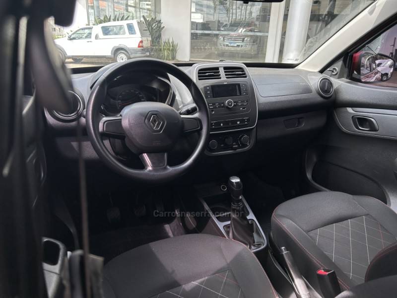 RENAULT - KWID - 2021/2022 - Vermelha - R$ 42.000,00