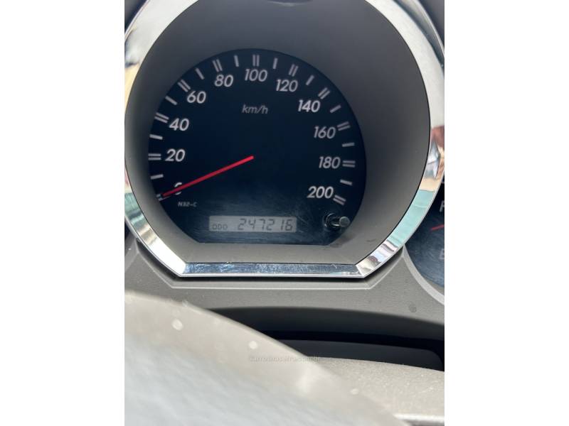 TOYOTA - HILUX SW4 - 2009/2010 - Branca - R$ 117.000,00