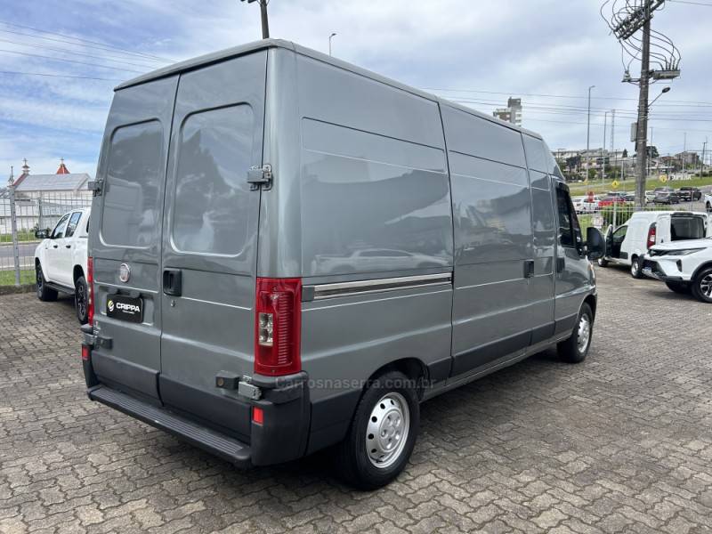 FIAT - DUCATO - 2012/2013 - Prata - R$ 105.000,00