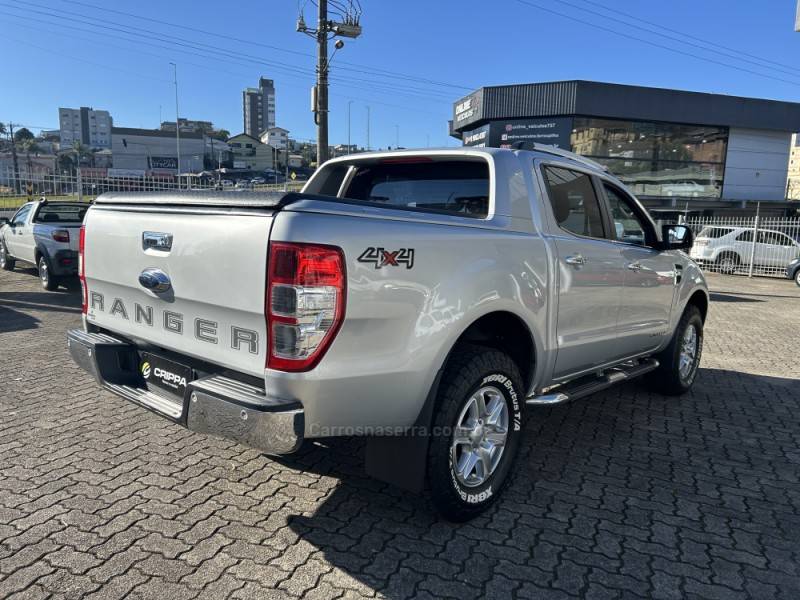 FORD - RANGER - 2014/2014 - Prata - R$ 115.000,00