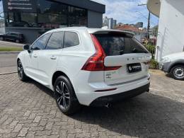 VOLVO - XC60 - 2018/2019 - Branca - R$ 155.000,00