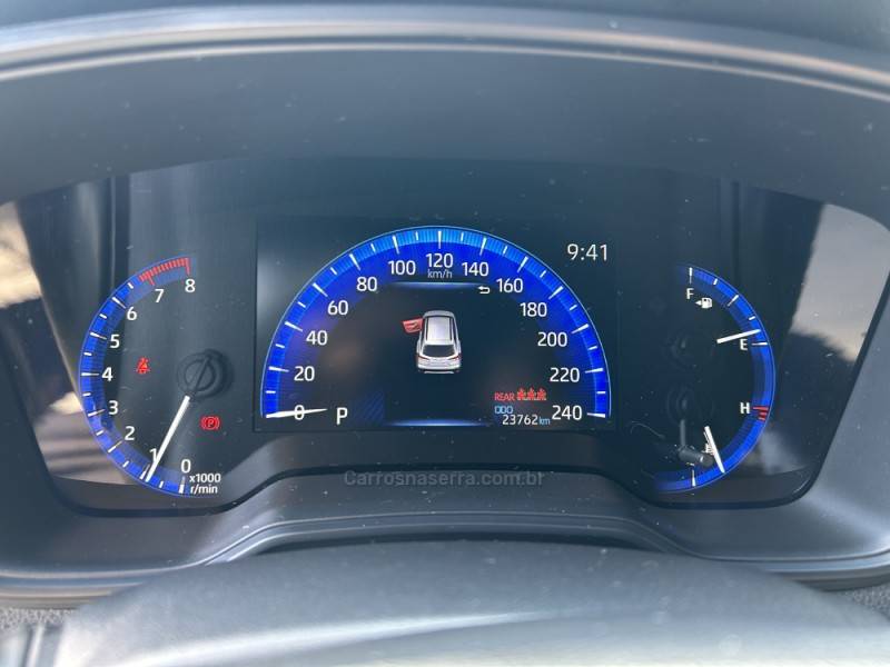 TOYOTA - COROLLA - 2022/2023 - Preta - R$ 145.000,00