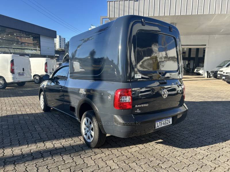VOLKSWAGEN - SAVEIRO - 2013/2013 - Azul - R$ 50.000,00