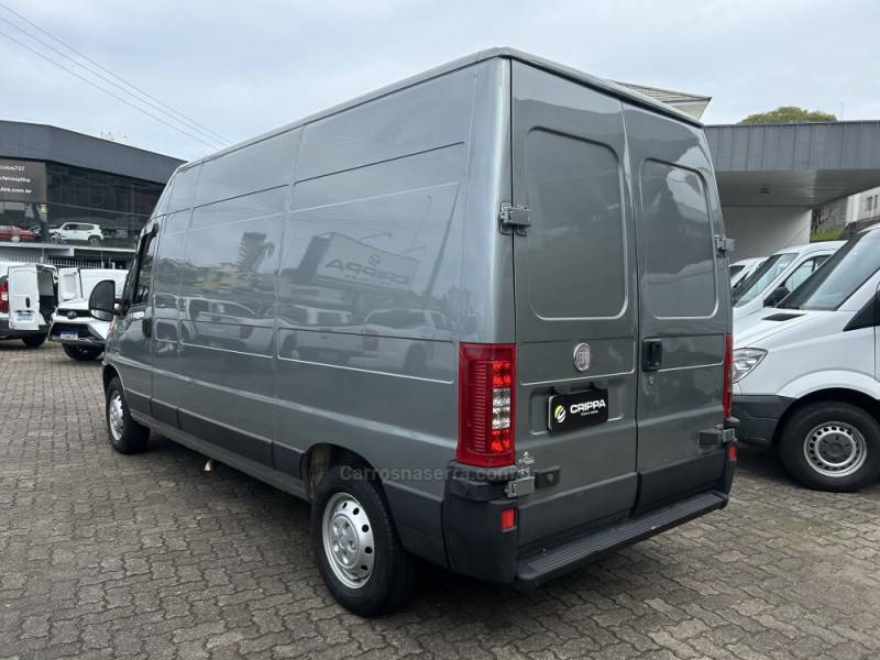 FIAT - DUCATO - 2012/2013 - Prata - R$ 105.000,00