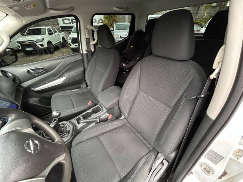 NISSAN - FRONTIER - 2021/2022 - Branca - R$ 140.000,00