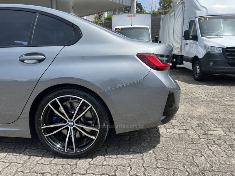 BMW - 320I - 2022/2023 - Cinza - R$ 280.000,00