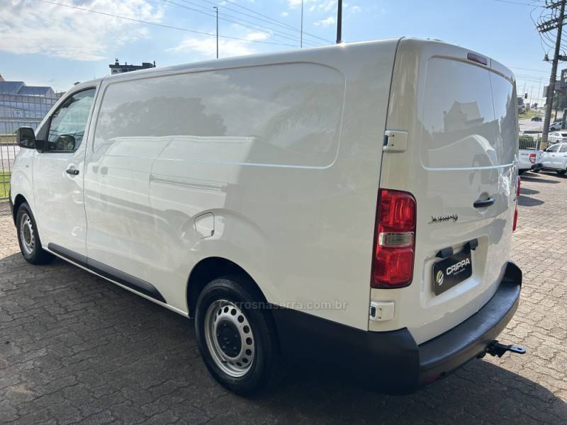 CITROËN - JUMPY - 2021/2022 - Branca - R$ 120.000,00