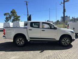 CHEVROLET - S10 - 2022/2022 - Branca - R$ 135.000,00