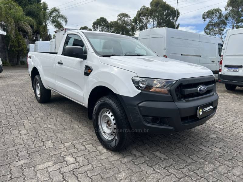 FORD - RANGER - 2022/2023 - Branca - R$ 158.000,00